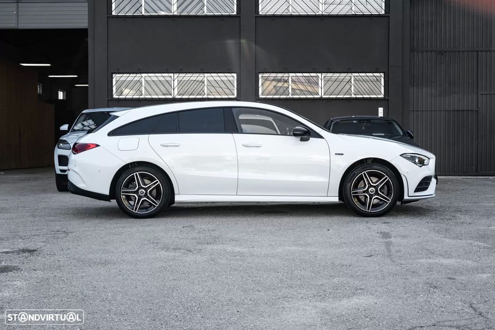 Mercedes-Benz CLA 250 e Shooting Brake AMG Line - 4