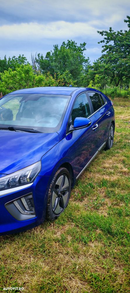 Hyundai IONIQ - 13
