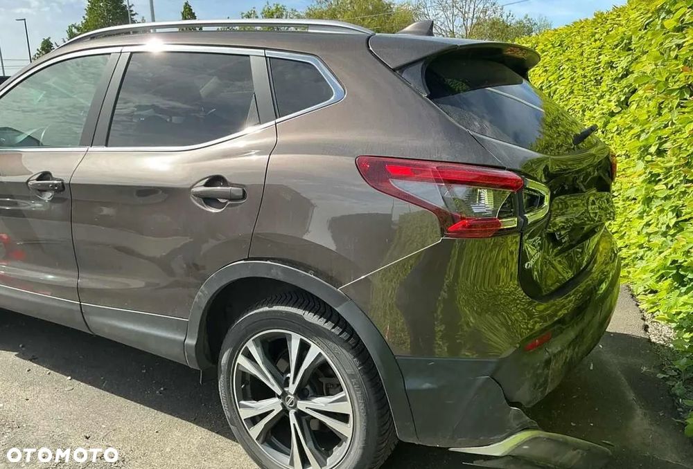 Nissan Qashqai 1.5 dCi N-Connecta - 6