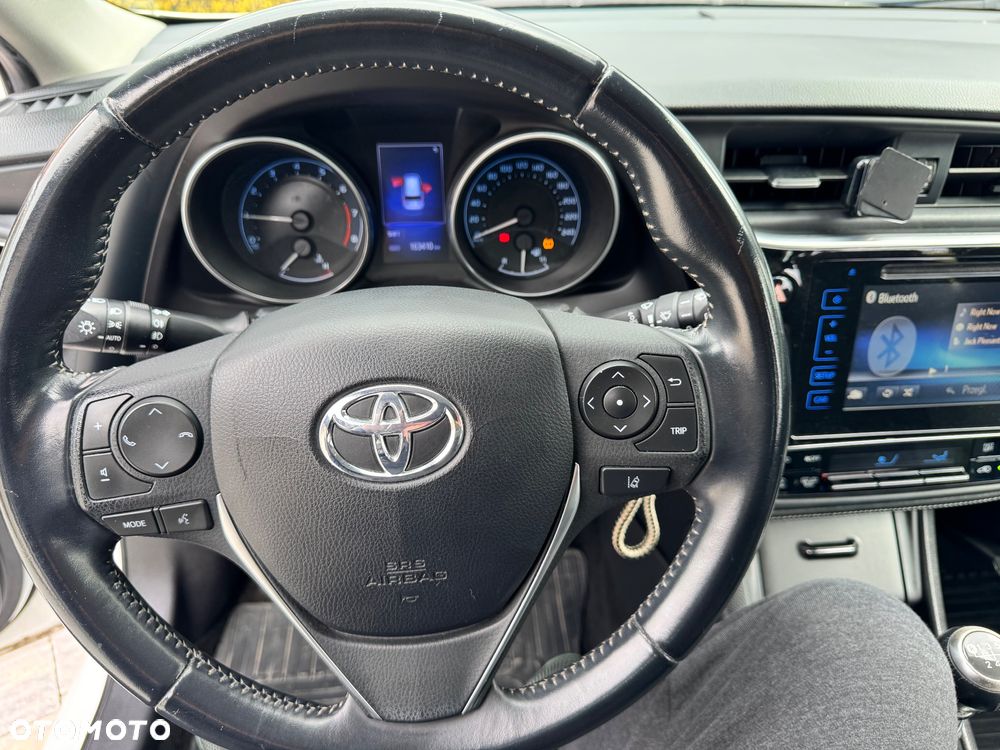 Toyota Auris 1.6 Comfort - 13