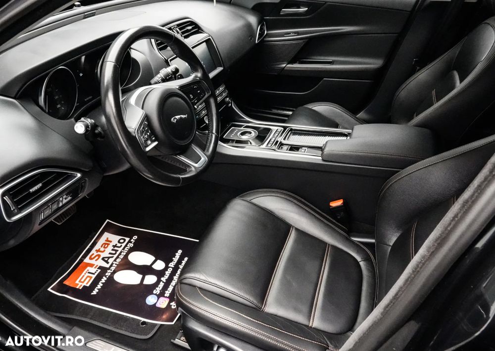 Jaguar XE 20t RWD Portfolio - 11