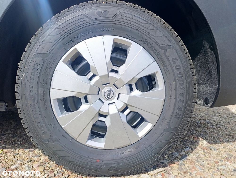 Nissan Interstar - 13
