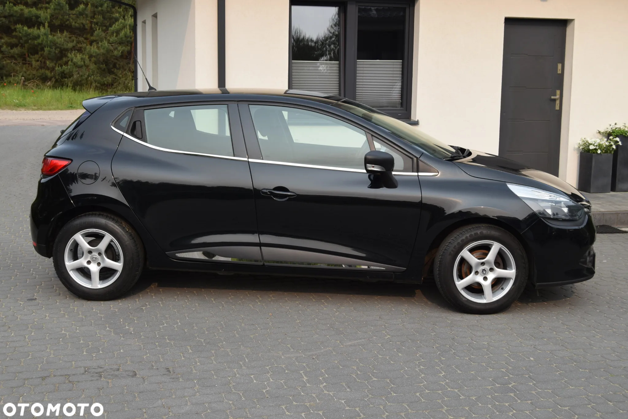 Renault Clio 1.2 16V 75 Life - 4