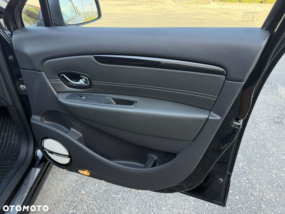 Renault Grand Scenic ENERGY TCe 130 BOSE EDITION - 34
