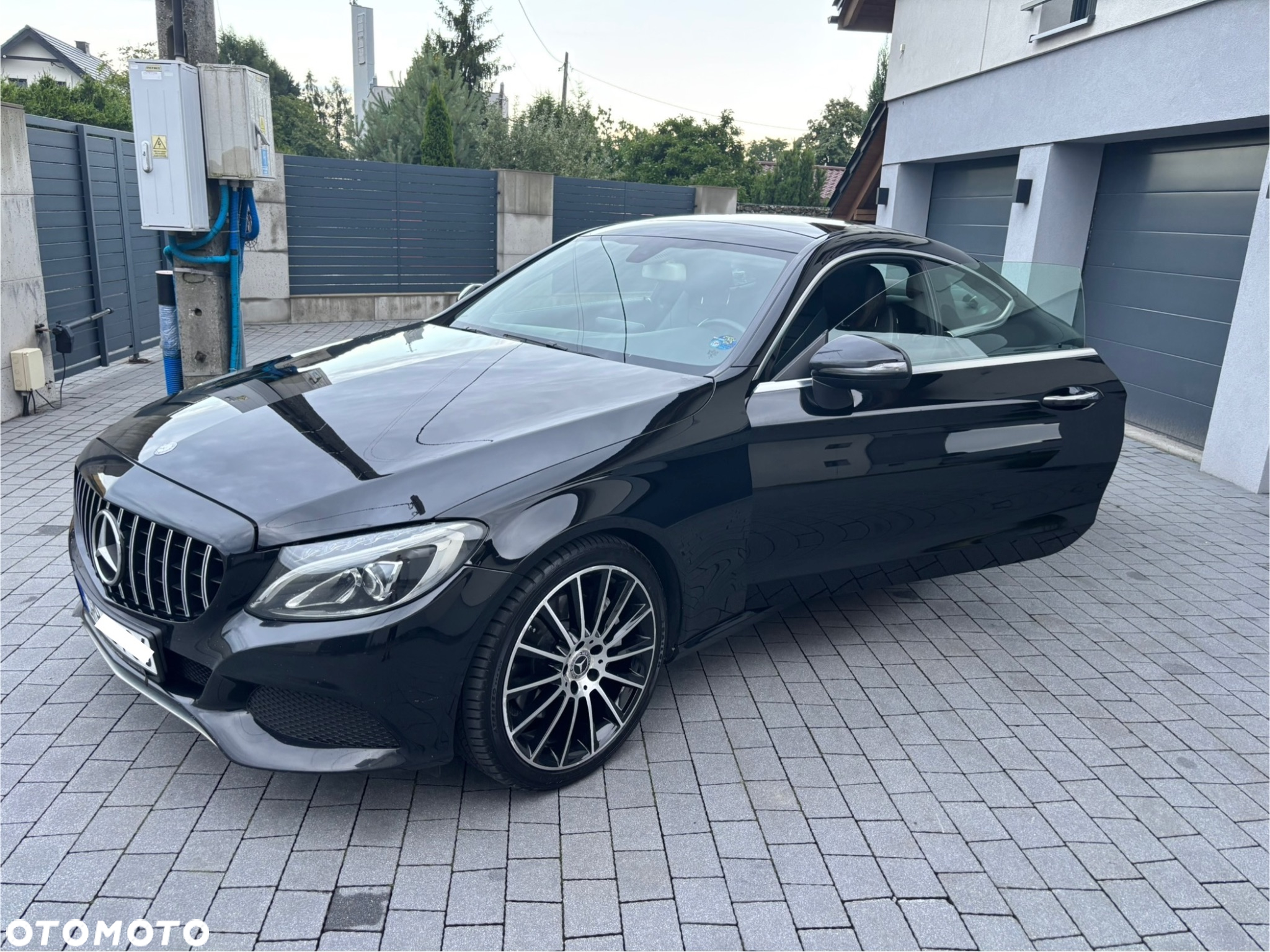 Mercedes-Benz Klasa C 300 Coupe 7G-TRONIC AMG Line - 2