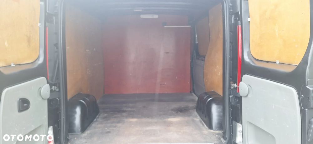 Opel Vivaro - 8