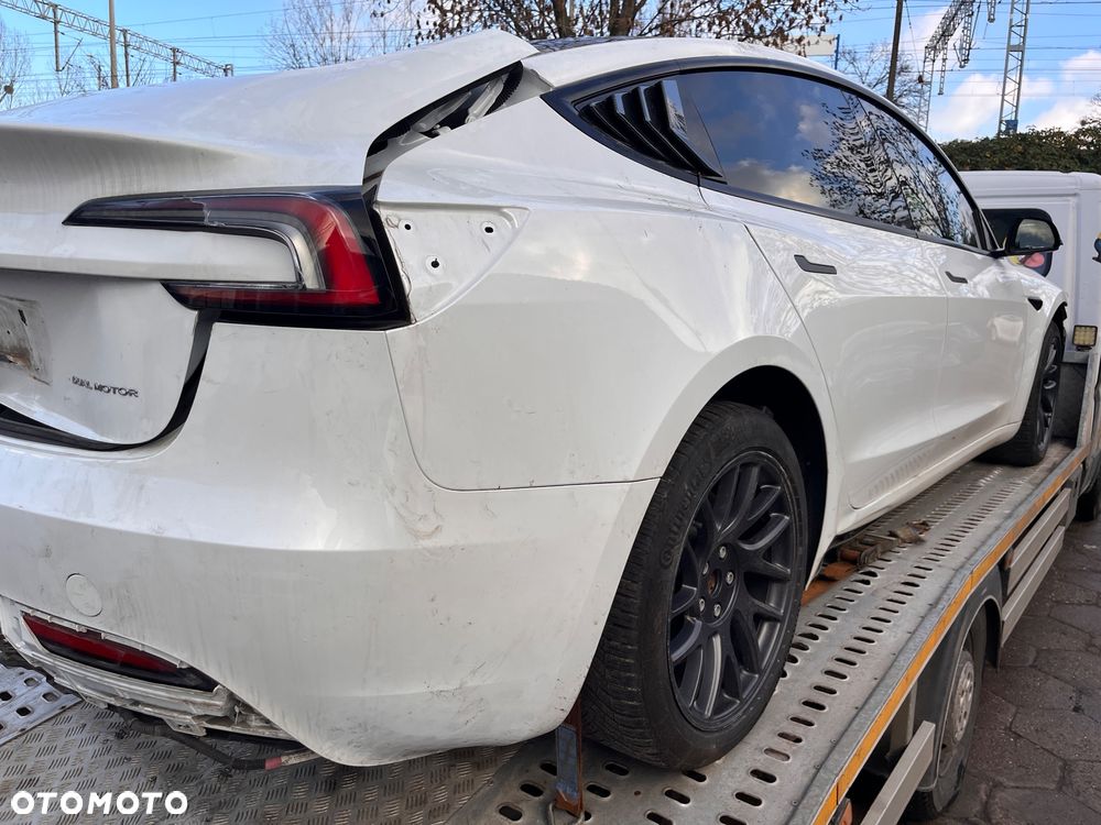Tesla Model 3 Langstreckenbatterie Allradantrieb Dual Motor Performance - 4