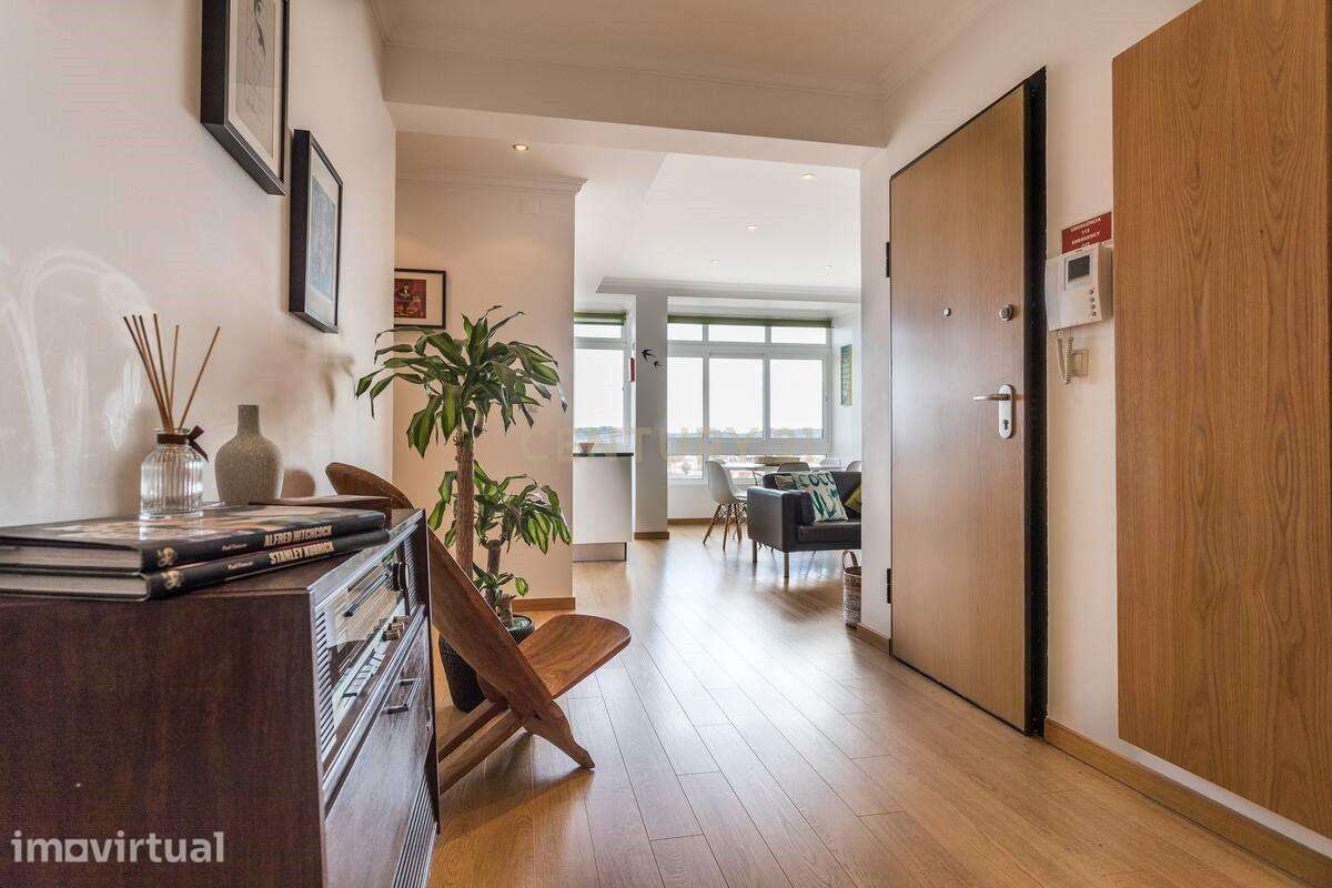 Arrendamento – T3 Remodelado com Vista Rio | Alcântara, Lisboa - Grande imagem: 3/28