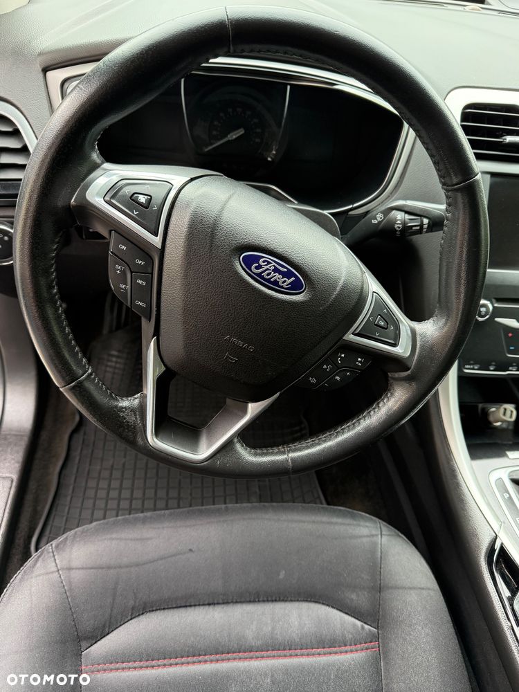 Ford Mondeo 2.0 Hybrid Titanium - 13