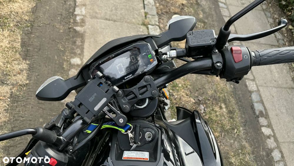 Suzuki GSX - 2