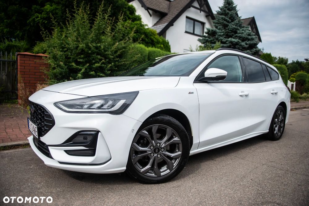 Ford Focus 1.0 EcoBoost Hybrid ST-LINE - 1