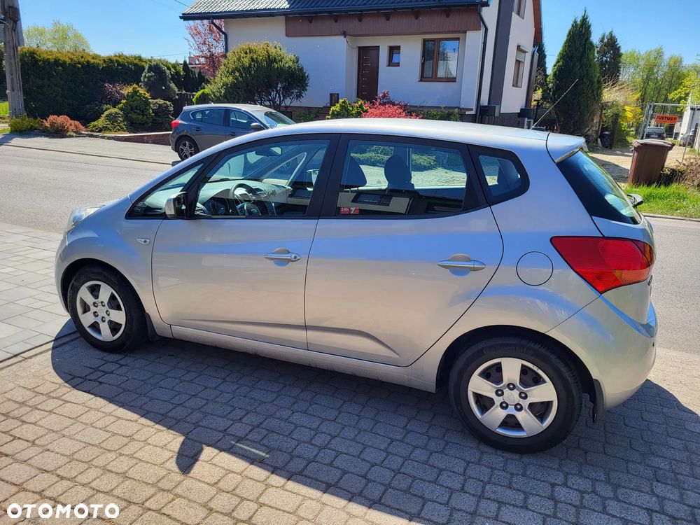 Kia Venga - 6