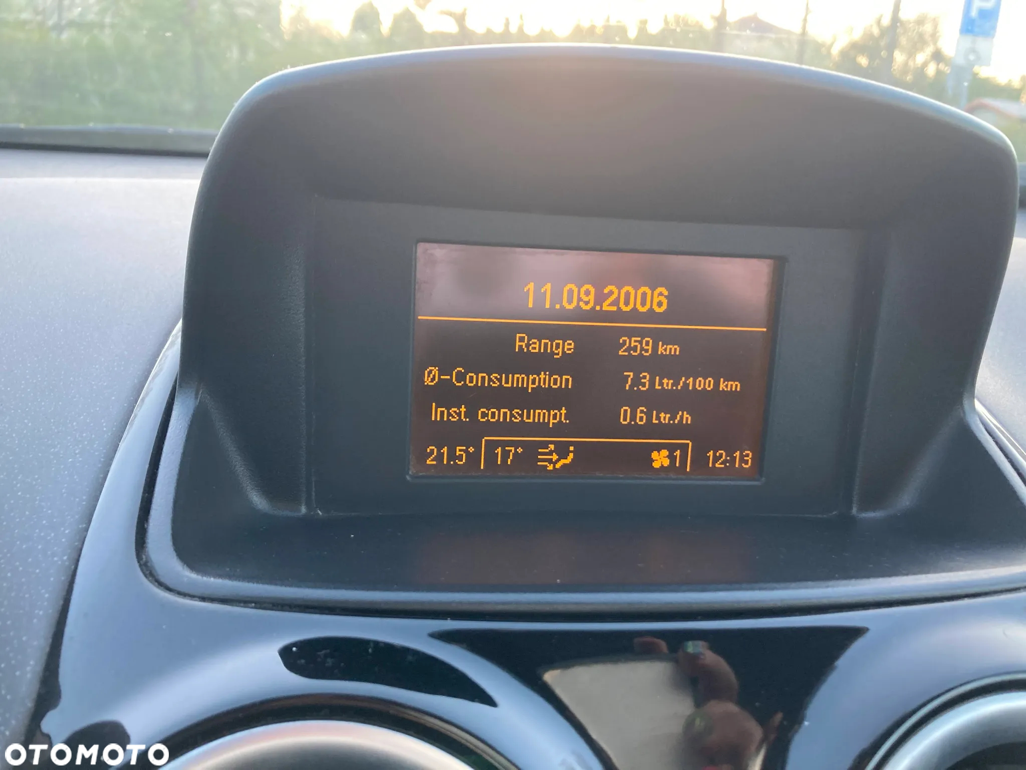 Opel Corsa 1.4 16V Cosmo - 25