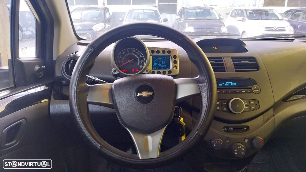 Chevrolet Spark 1.0 L Bi-Fuel - 15