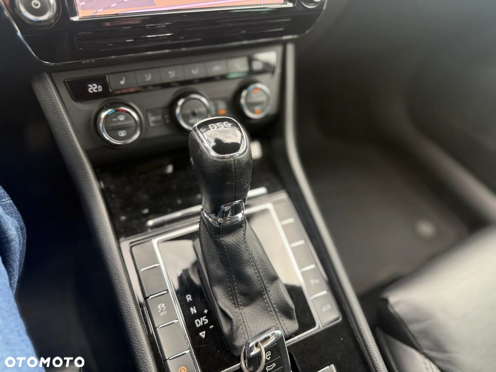 Skoda Superb 2.0 TDI Style DSG - 32