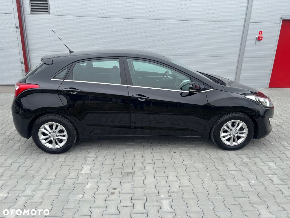 Hyundai i30 1.6 CRDi Style - 10