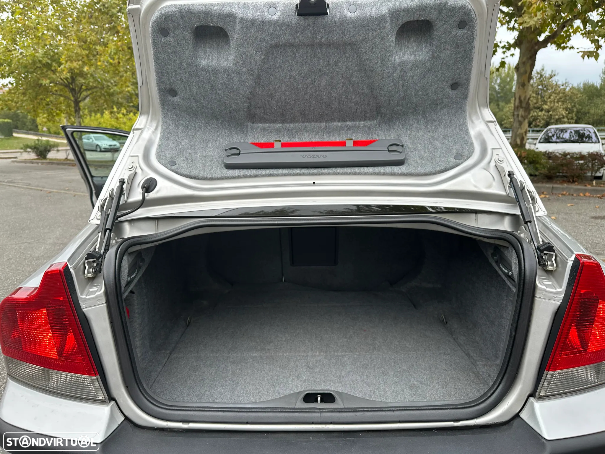 Volvo S60 2.3 T5 - 6