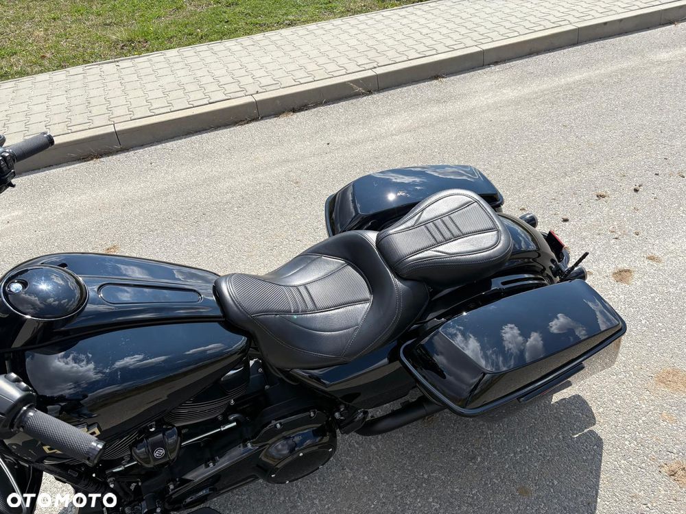 Harley-Davidson Touring Street Glide - 12