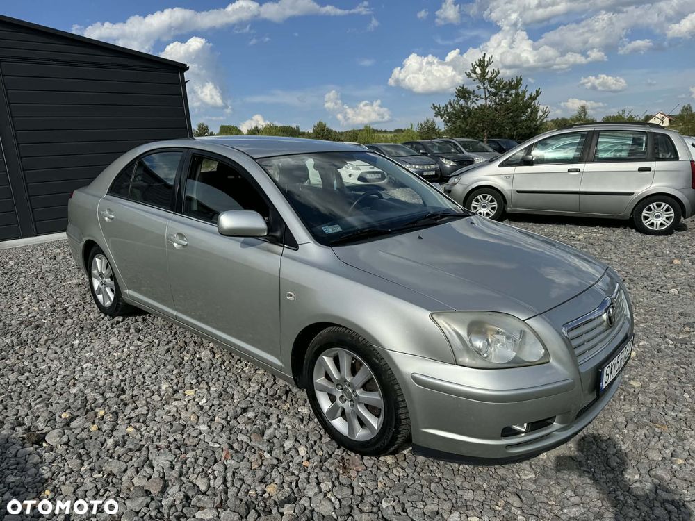 Toyota Avensis 1.8 VVT-i Sol Premium - 3
