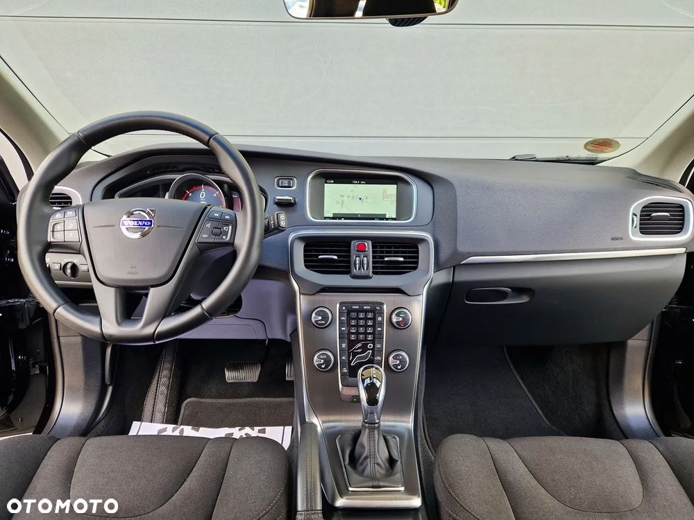 Volvo V40 D2 Geartronic Momentum - 18