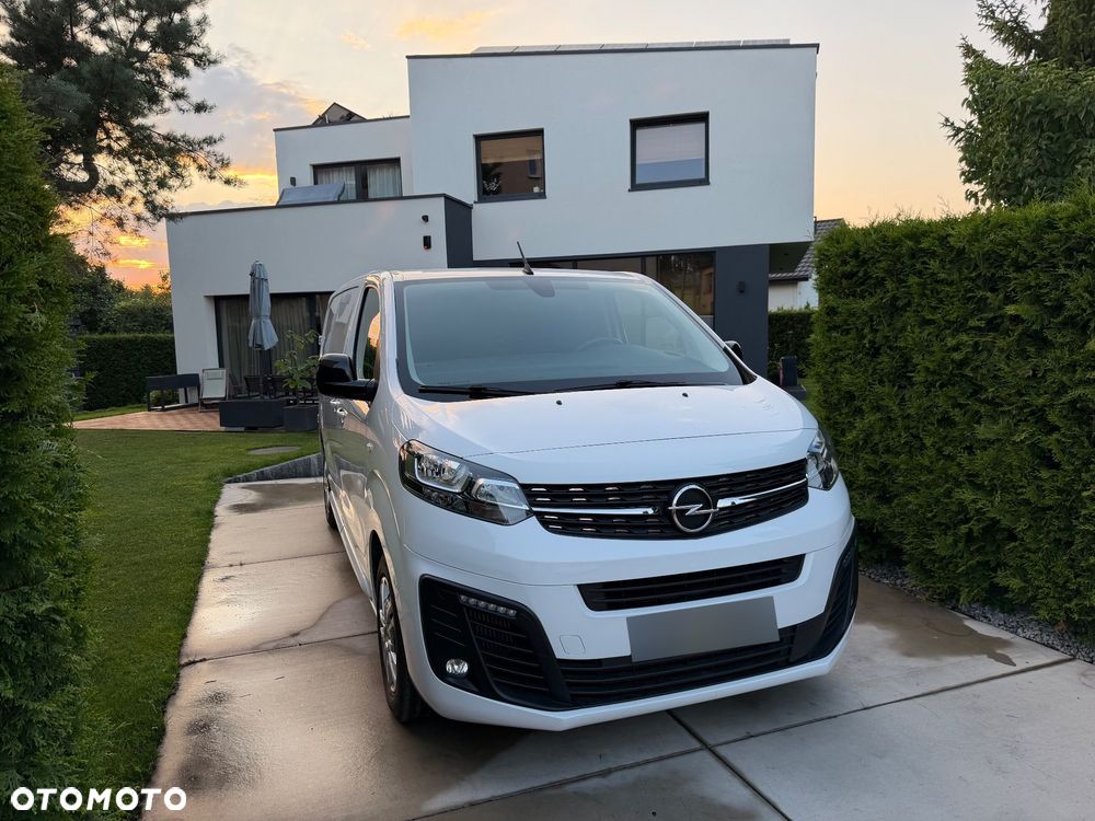 Opel Vivaro - 1