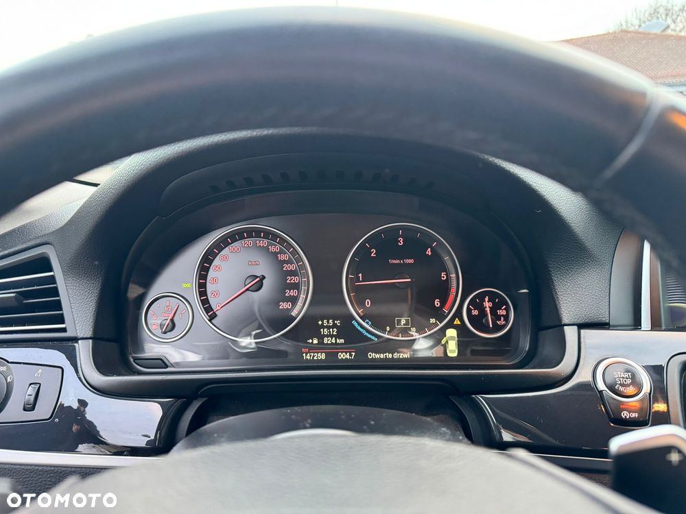 BMW Seria 5 525d xDrive Sport-Aut Luxury Line - 11