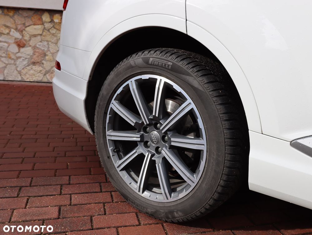 Audi Q7 - 7