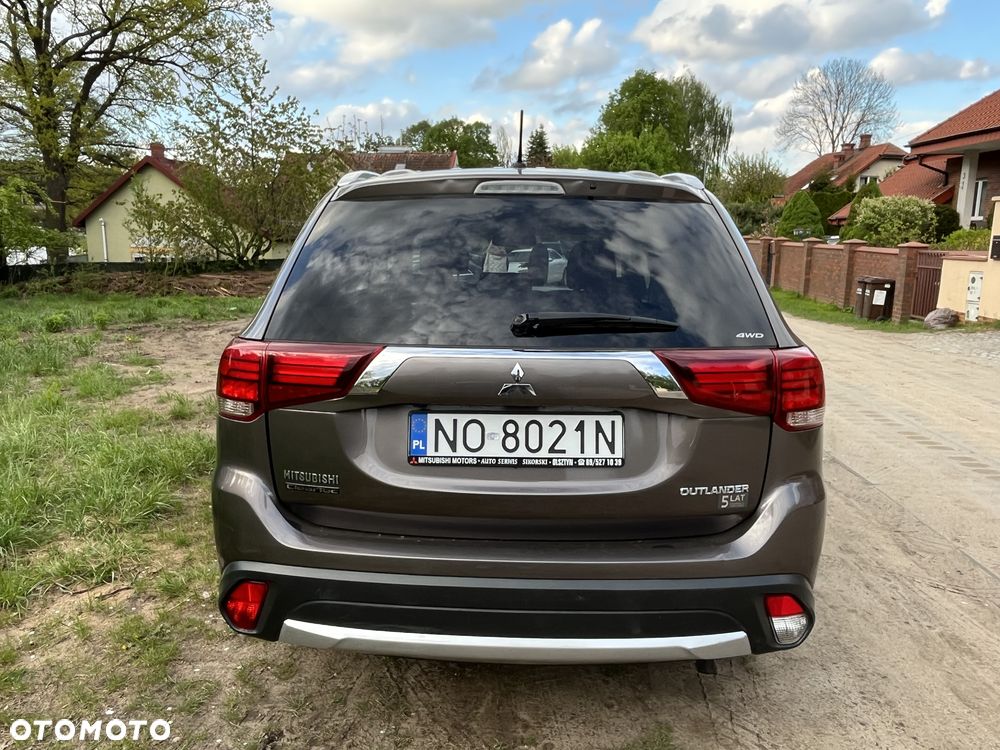 Mitsubishi Outlander 2.0 Intense + 4WD CVT - 6