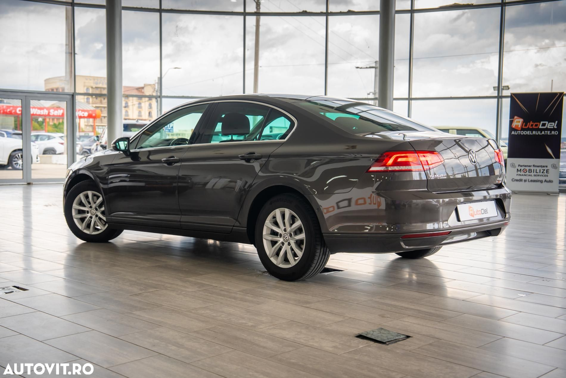 Volkswagen Passat - 10