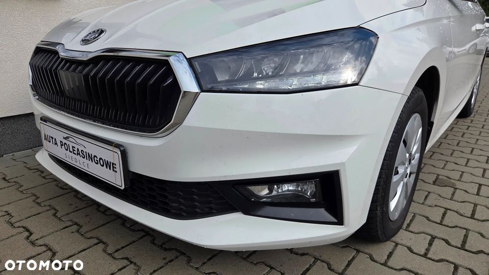 Skoda Fabia 1.0 Essence - 4