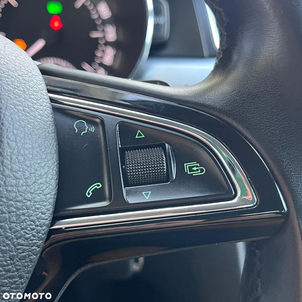 Skoda Superb 2.0 TDI DSG Exclusive - 17