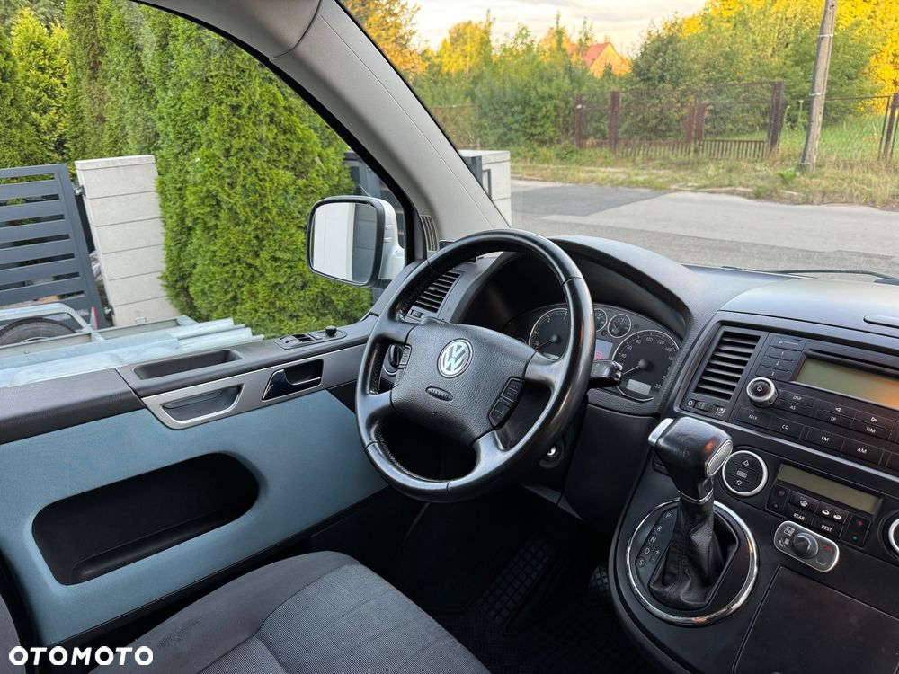 Volkswagen Multivan - 9