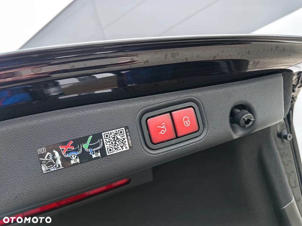 Mercedes-Benz Klasa E 450 4-Matic AMG - 28