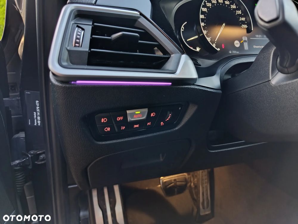 BMW Seria 3 330i M Sport sport - 31