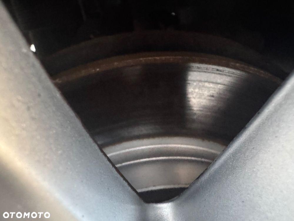 Toyota Auris 1.6 Premium + - 13