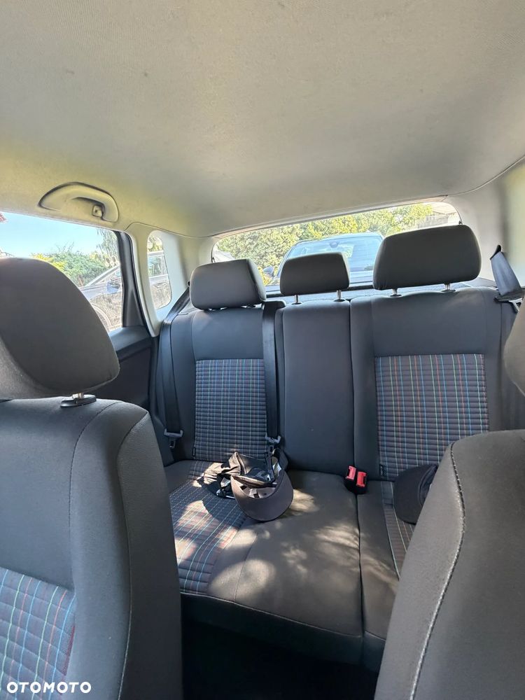 Volkswagen Polo - 6