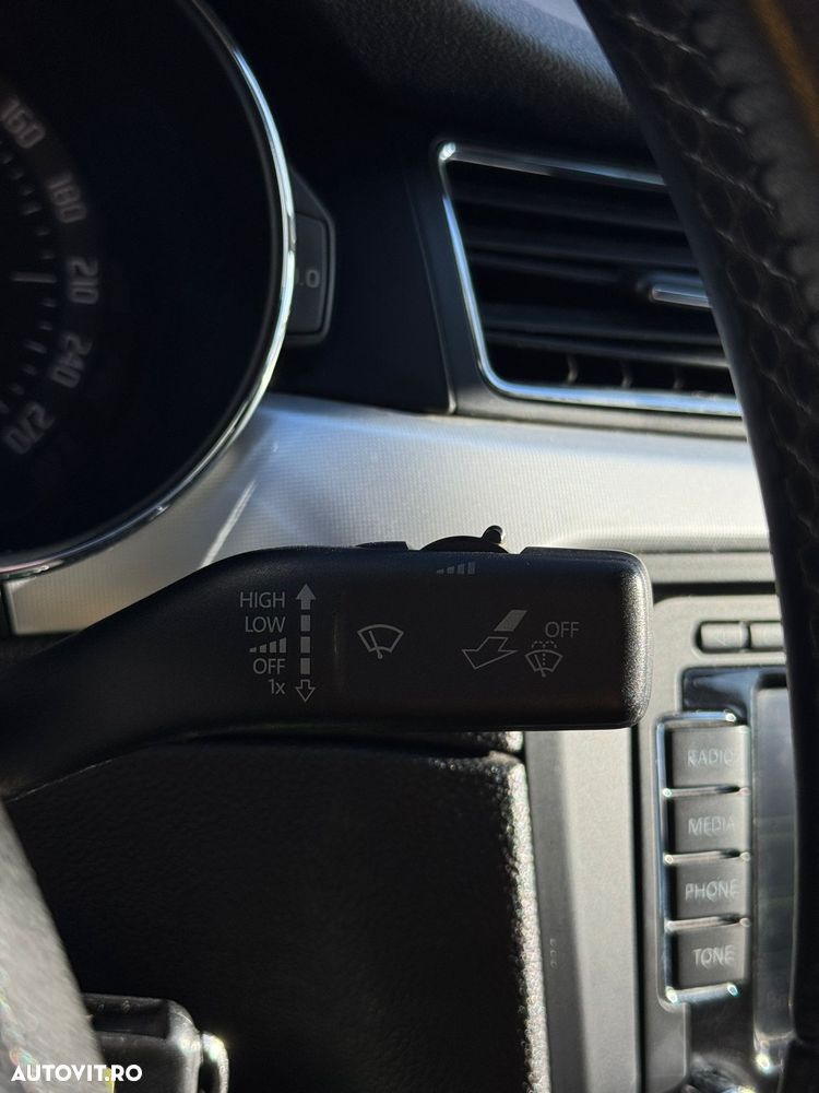 Skoda Superb 2.0 TDI Ambition DSG - 28