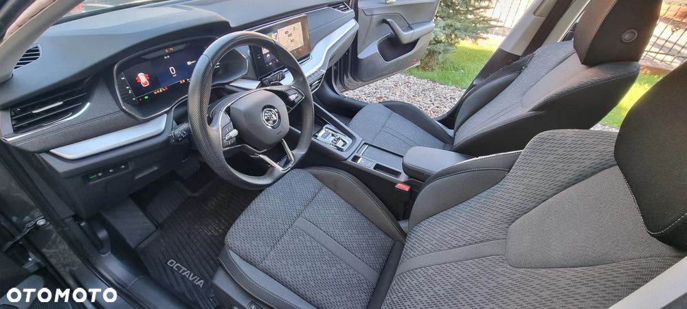 Skoda Octavia Combi 2.0 TDI DSG Style - 9