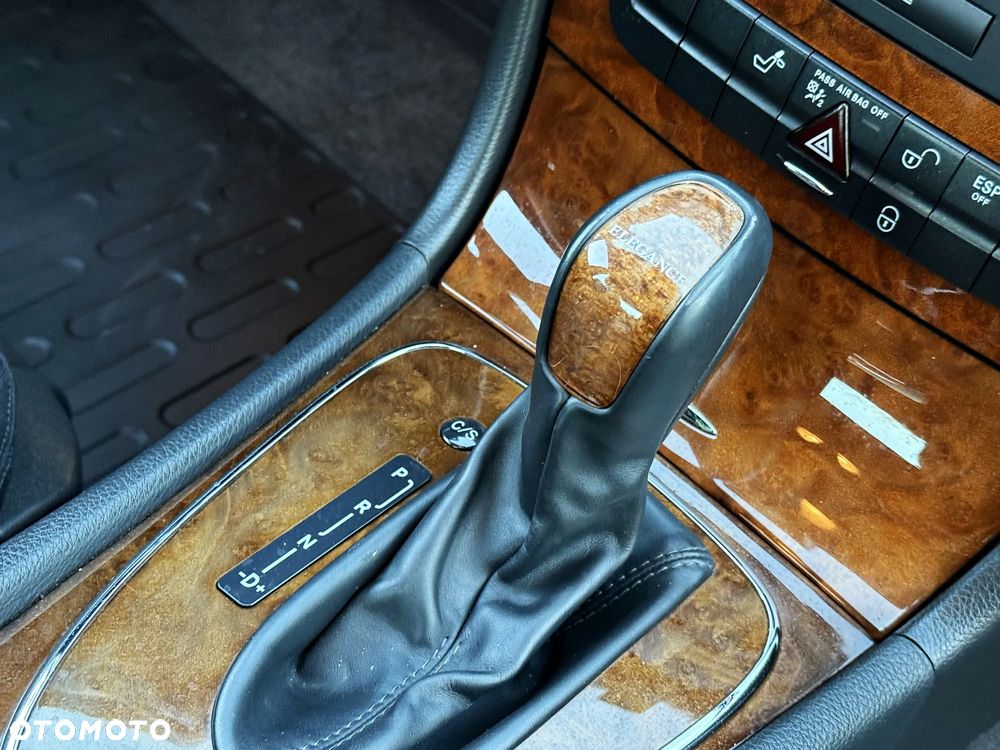Mercedes-Benz Klasa E 200 Kompressor Automatik Elegance - 28