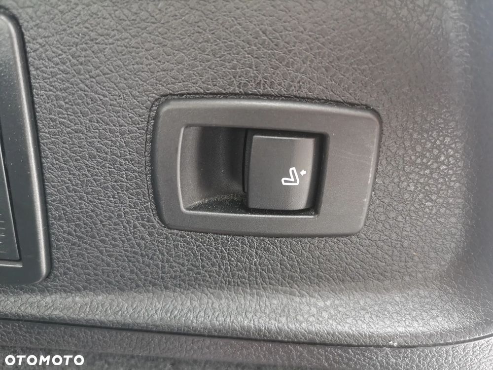 BMW Seria 2 218d Sport-Aut Luxury Line - 17
