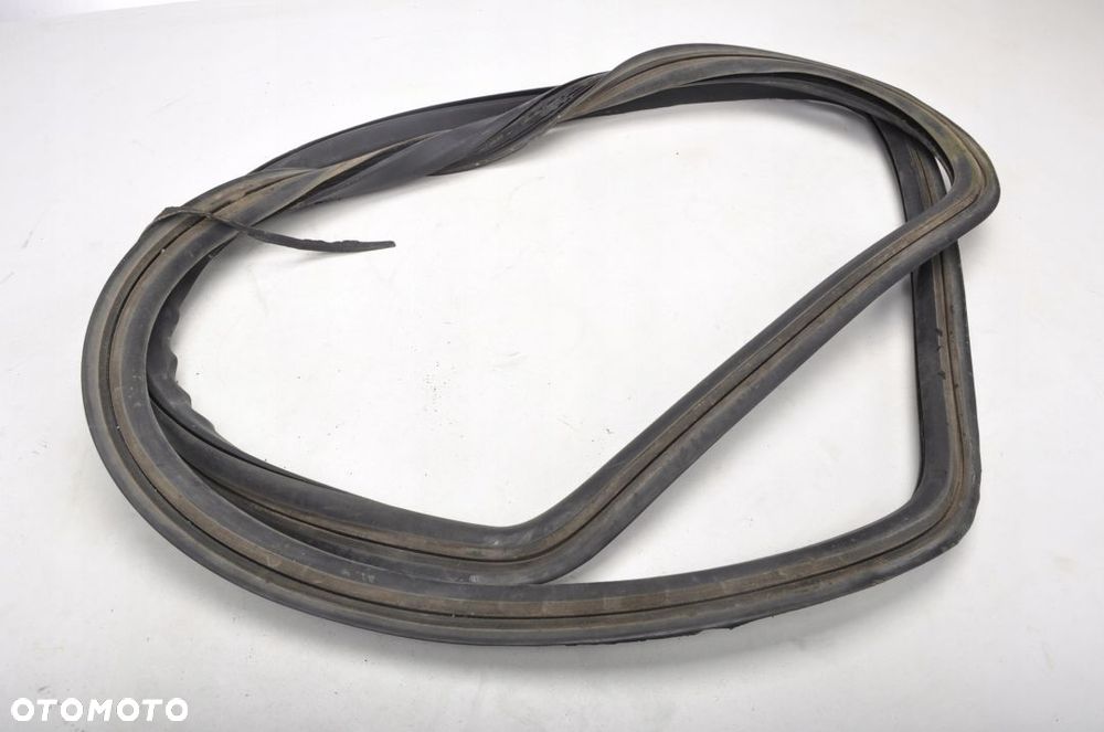 PORSCHE 911 II 930 USZCZELKA SZYBY CZOŁOWEJ - 1