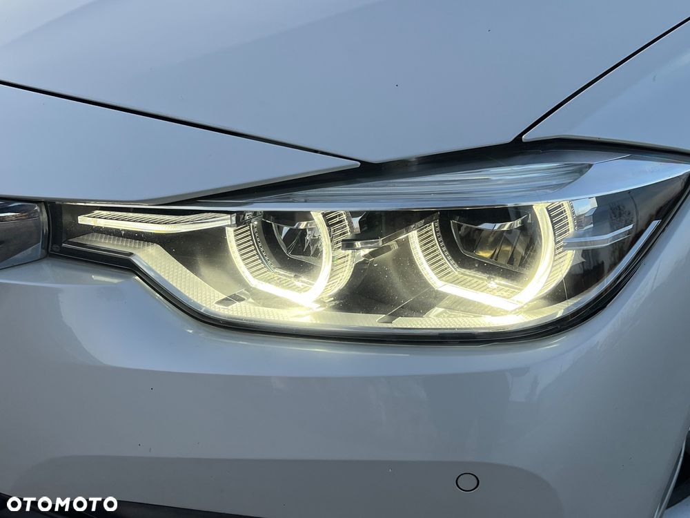 BMW Seria 3 318i - 8