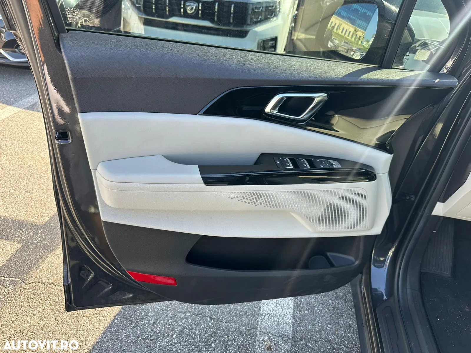 Kia Carnival - 20