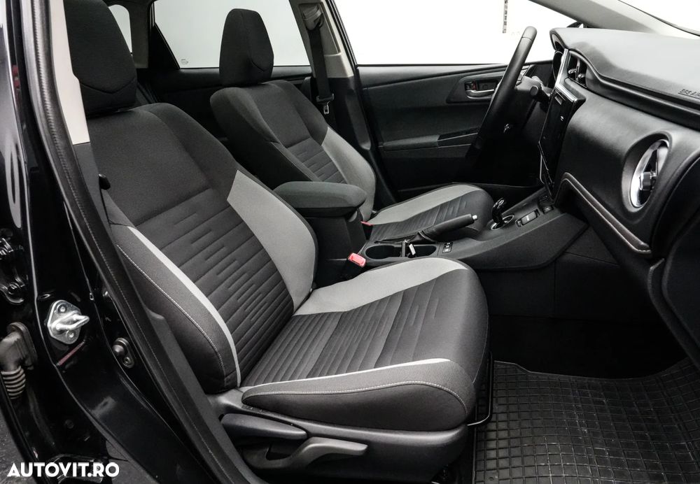 Toyota Auris 1.8 L VVT-i Sol + - 15