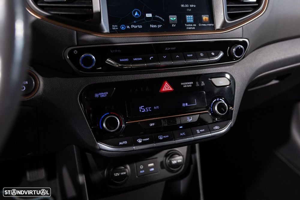 Hyundai Ioniq EV 28kWh Eletric Tech - 17