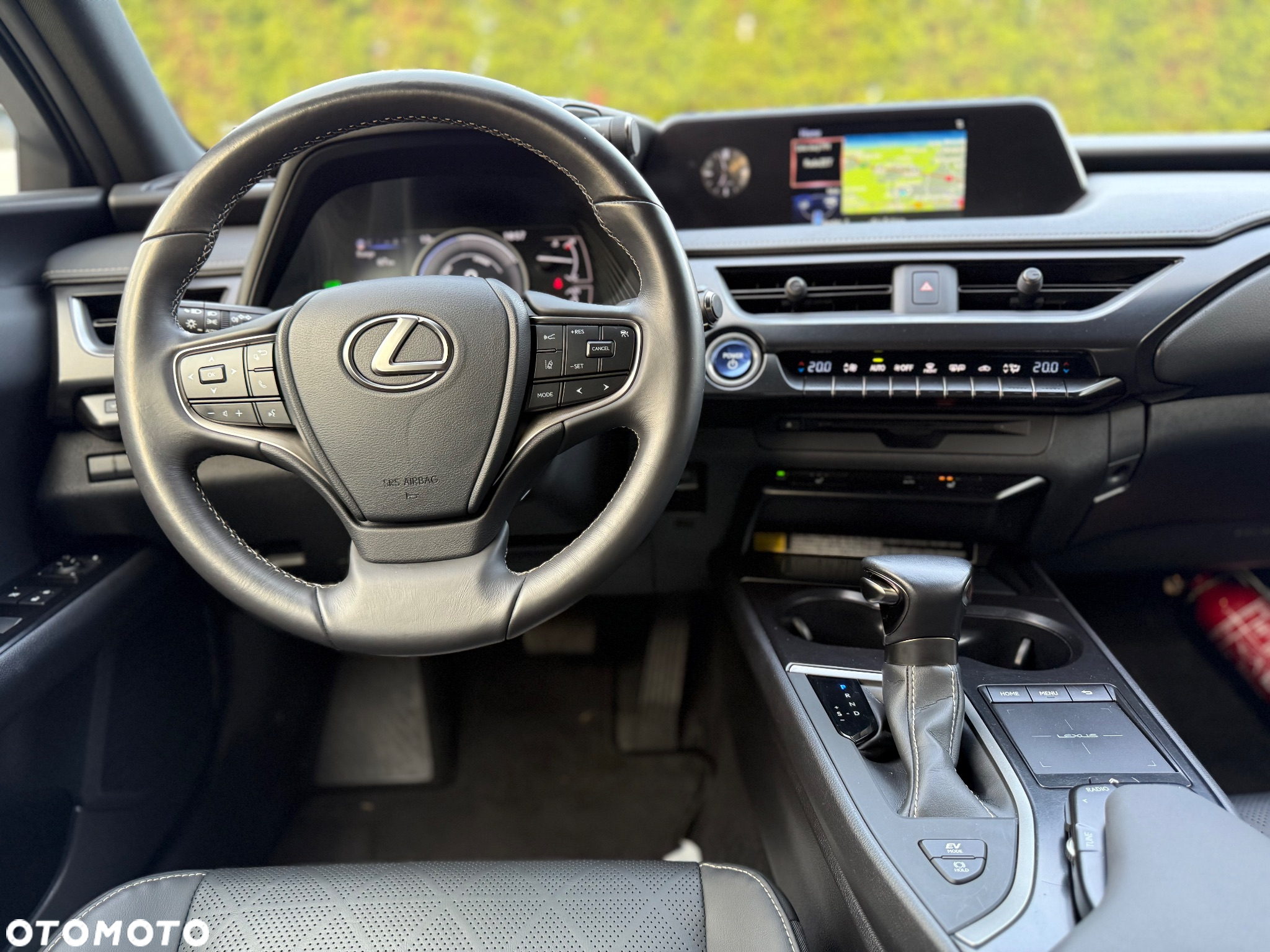 Lexus UX - 9