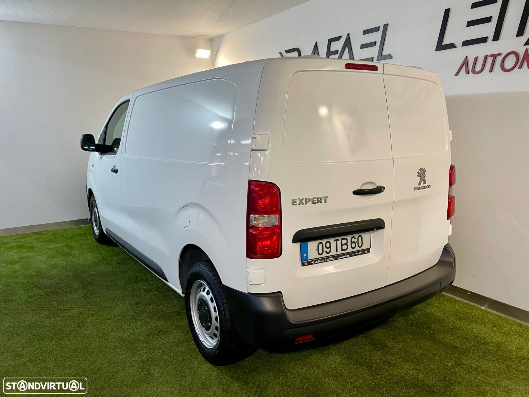 Peugeot Expert 2.0 BlueHDi L2H1 Premium Standard - 8