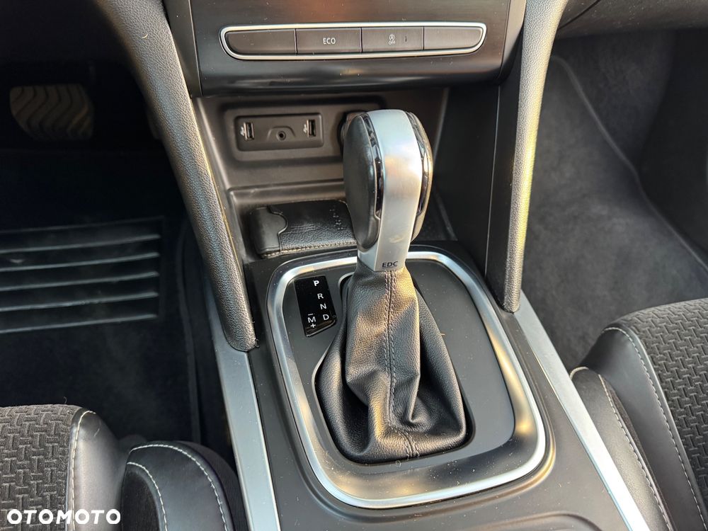 Renault Megane TCe 140 GPF EDC LIMITED - 28