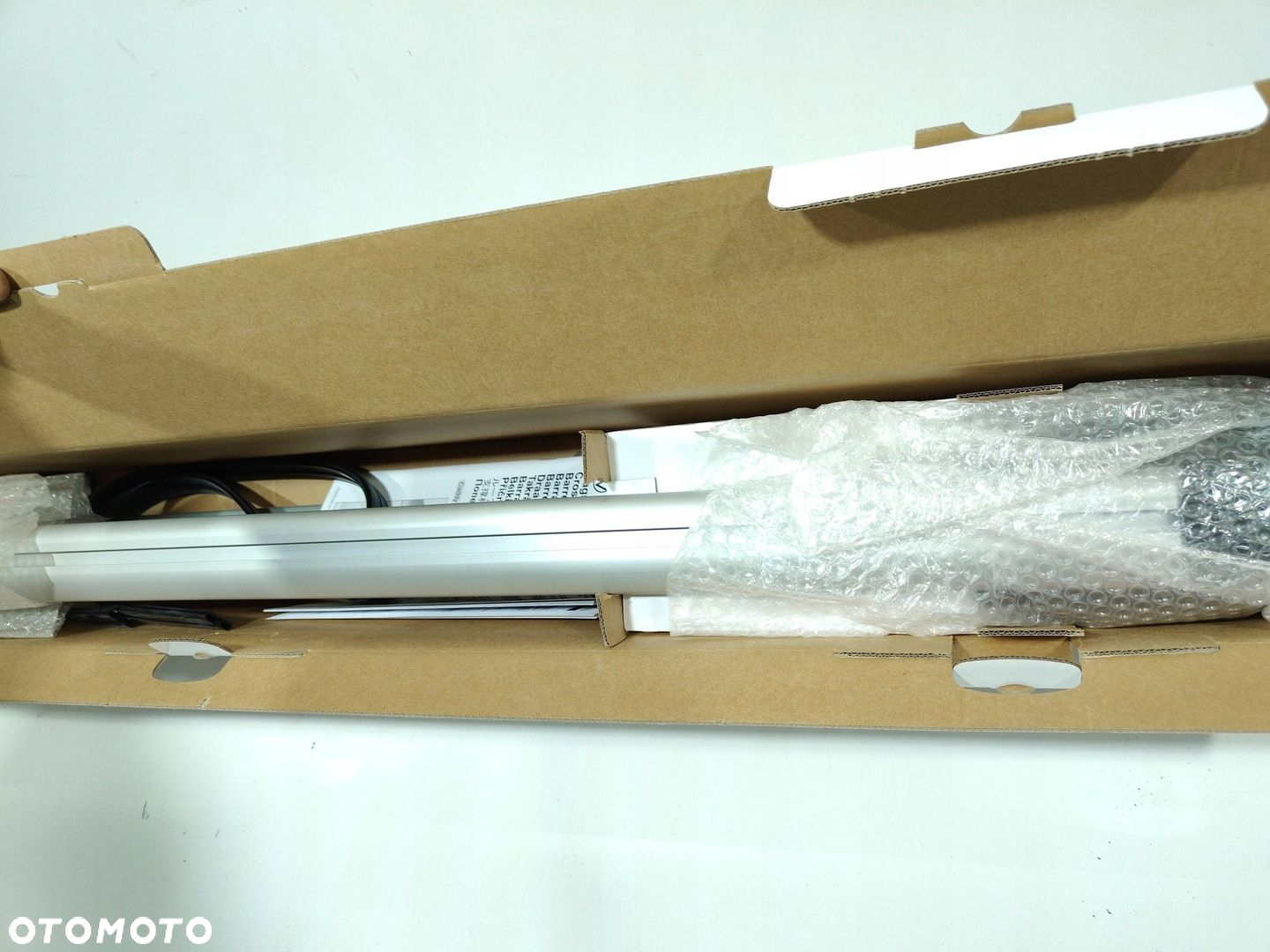 Caddy 2k7 V 21- bagażnik dachowy relingi oryginał VW - 3