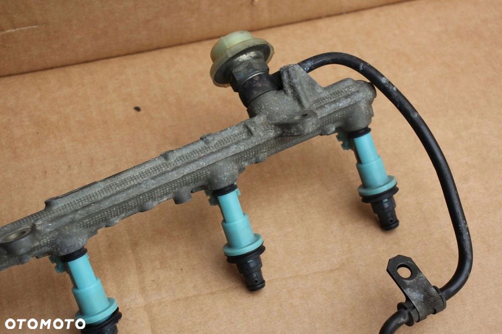 Listwa wtryskowa wtryskiwacze LEXUS GS300 TOYOTA SUPRA 3.0 2jz GE - 2